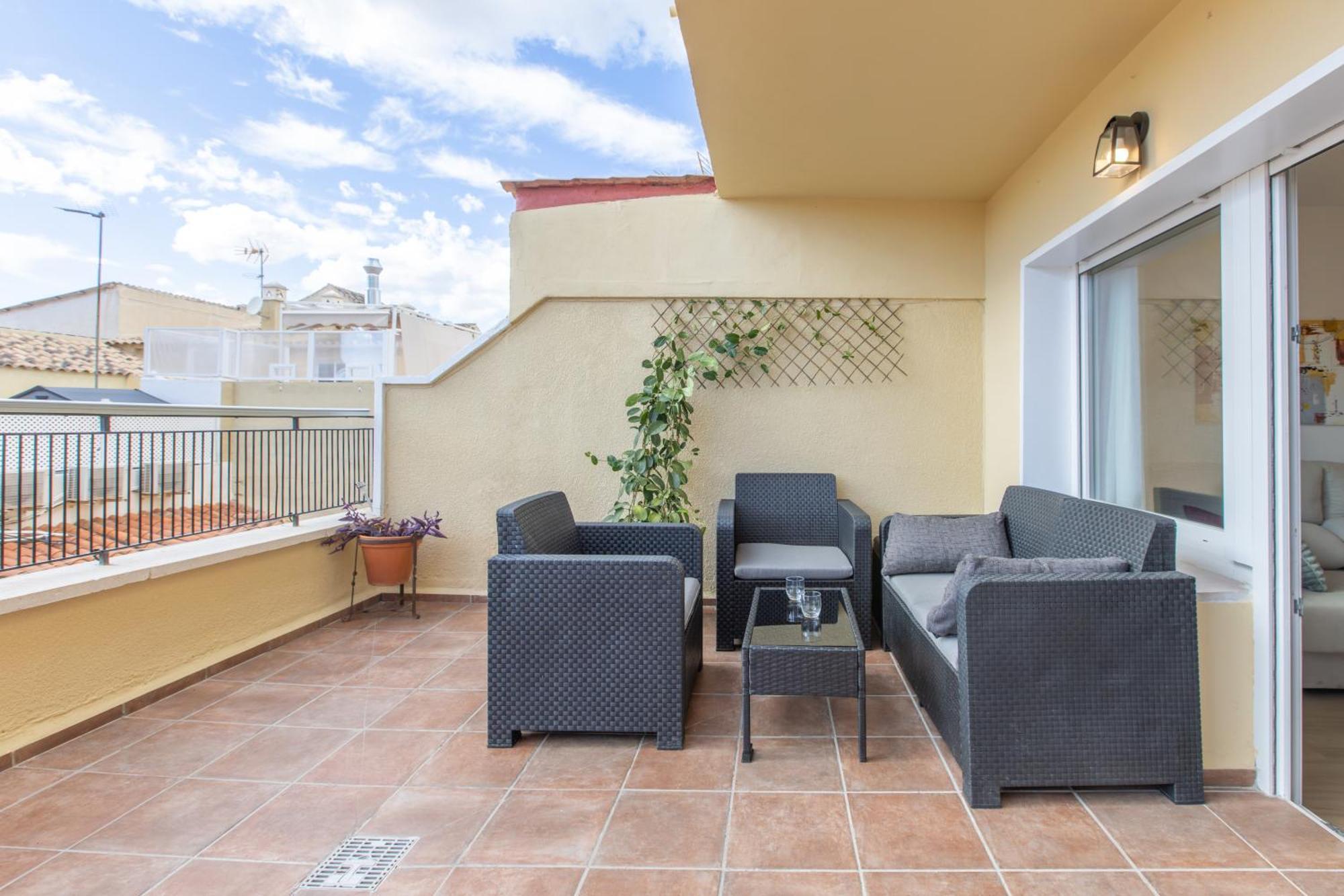 Homely San Juan De Letran Con Terraza Apartment Málaga